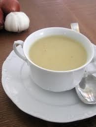 Жидкий сырный суп с луком