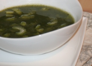 Овощной суп с мангольдом и луком-пореем