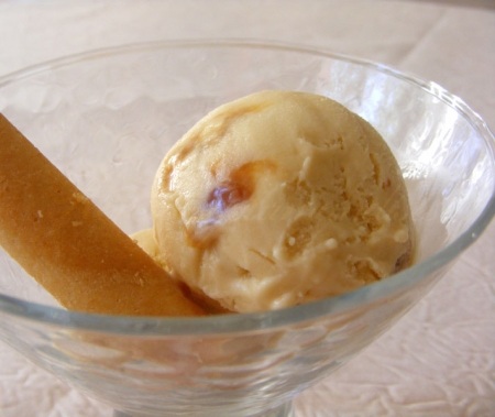 Карамельное мороженое с соленым маслом
