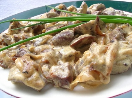 Почки-фламбе с горчичным соусом Почки-фламбе с горчичным соусом