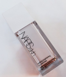 сыворотка Concentre eclaircissant optimal от Nars Skin сыворотка Concentre eclaircissant optimal от Nars Skin