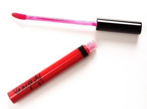 блеск для губ Tease Don’t Touch от MAC Vamplify блеск для губ Tease Don’t Touch от MAC Vamplify