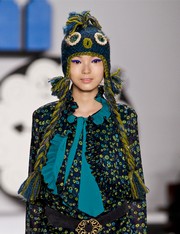 шапки сезона осеньзима 2012 2013 Anna Sui