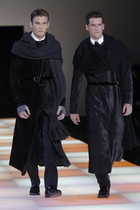 зимнее мужское пальто Armani зимнее мужское пальто Armani
