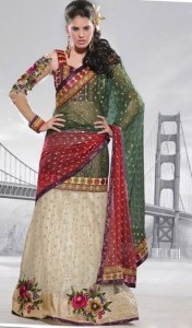 модные сари Lehenga Style модные сари Lehenga Style