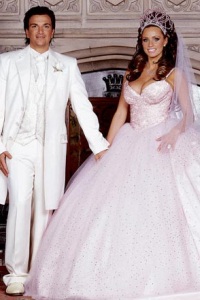 потрясающие свадебные платья знаменитостей Кэти Прайс