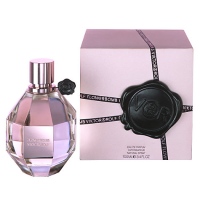 лучшие цветочные ароматы для женщин Flowerbomb Viktor & Rolf