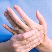 сыпь между пальцами рук